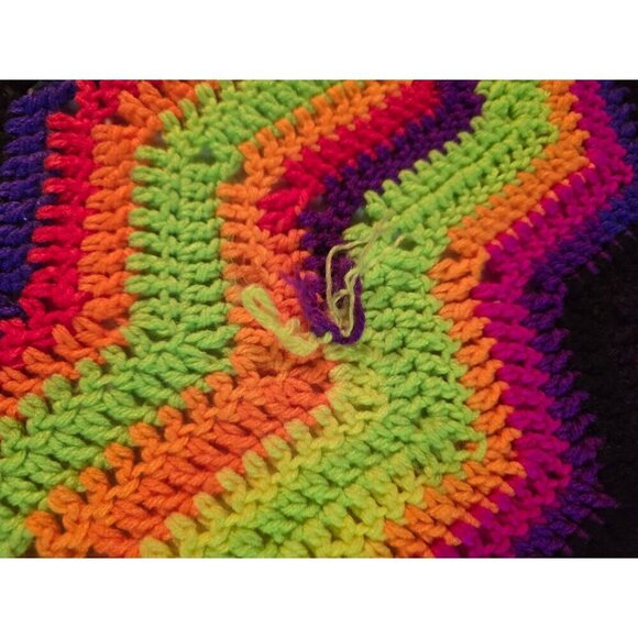 Vintage Psychedelic Zigzag Chevron Tight Knit Afghan Throw Blanket Crochet Color - Picture 9 of 11
